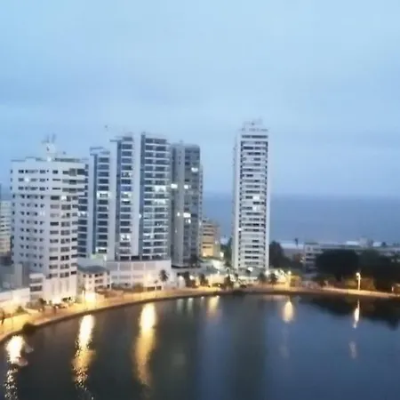 Hermoso Apto Frente A La Playa Piso 15 De 2